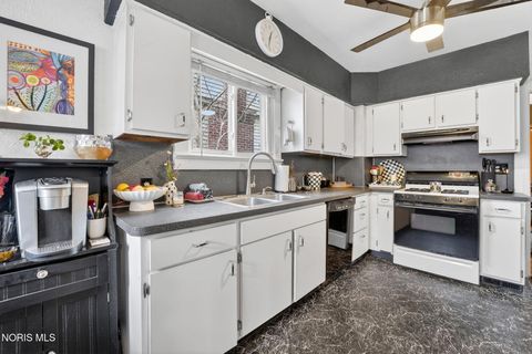 Tiny photo for 4303 Overland Parkway, Toledo, OH 43612 (MLS # 10005825)