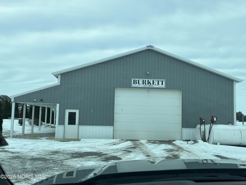 Tiny photo for 2828 Road Q, Pandora, OH 45877 (MLS # 10004059)