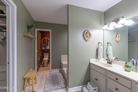 Tiny photo for 5665 Fox Hollow Court, Sylvania, OH 43560 (MLS # 10006877)