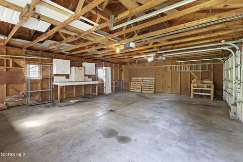 Tiny photo for 586 Garfield Drive, Perrysburg, OH 43551 (MLS # 10008514)