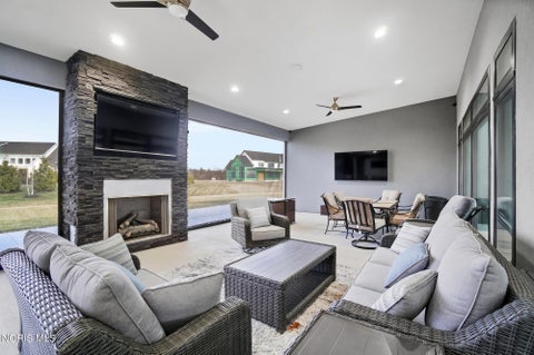 Tiny photo for 1125 Hunting Creek Drive, Perrysburg, OH 43551 (MLS # 10014150)