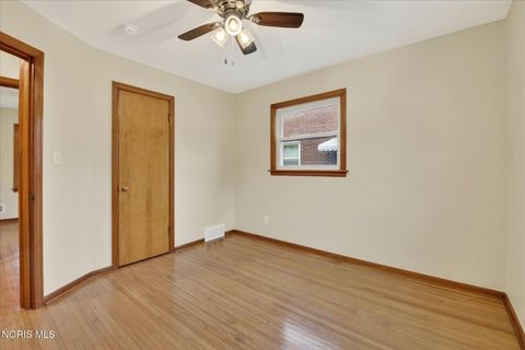 Tiny photo for 2262 Westmonte Road, Toledo, OH 43607 (MLS # 10008333)
