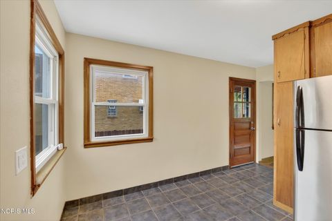 Tiny photo for 2262 Westmonte Road, Toledo, OH 43607 (MLS # 10008333)