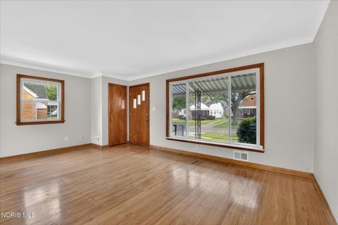 Tiny photo for 2262 Westmonte Road, Toledo, OH 43607 (MLS # 10008333)