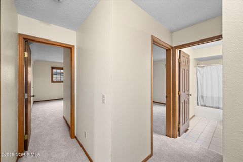 Tiny photo for 2714 Sweetbriar Court, Toledo, OH 43615 (MLS # 10002640)