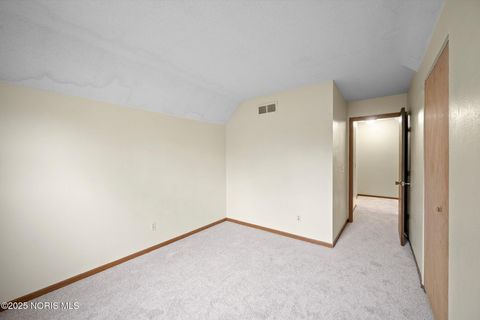 Tiny photo for 2714 Sweetbriar Court, Toledo, OH 43615 (MLS # 10002640)
