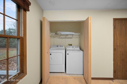 Tiny photo for 2714 Sweetbriar Court, Toledo, OH 43615 (MLS # 10002640)