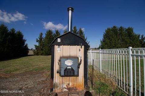 Tiny photo for 19673 Hull Prairie Road, Bowling Green, OH 43402 (MLS # 10001058)