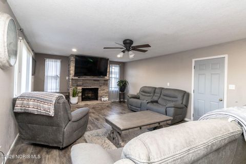 Tiny photo for 3359 Bordeaux Rue, Northwood, OH 43619 (MLS # 10003282)