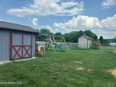 Tiny photo for 3359 Bordeaux Rue, Northwood, OH 43619 (MLS # 10003282)