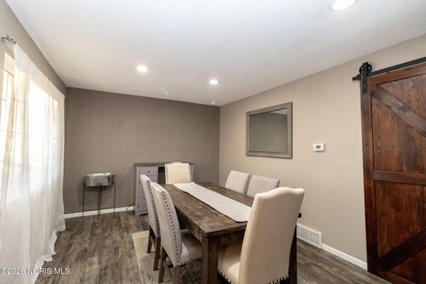 Tiny photo for 3359 Bordeaux Rue, Northwood, OH 43619 (MLS # 10003282)