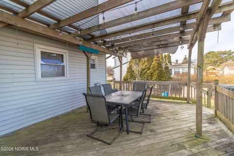 Tiny photo for 3359 Bordeaux Rue, Northwood, OH 43619 (MLS # 10003282)