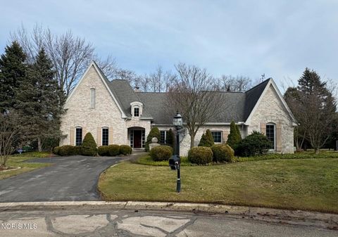 Photo of 15 Stableside Road, Ottawa Hills, OH 43615 (MLS # 10003755)