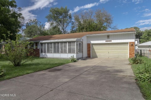 Tiny photo for 1718 Welker Avenue, Toledo, OH 43613 (MLS # 10014458)