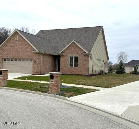 Homes For Sale - 1631 Winterwood Court<br/> Bowling Green, OH 43402