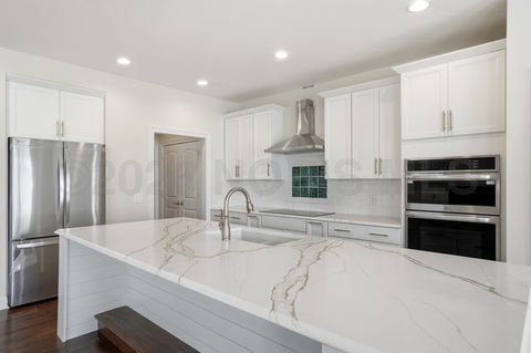 Tiny photo for 1631 Winterwood Court, Bowling Green, OH 43402 (MLS # 10003475)