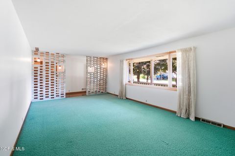 Tiny photo for 517 Kirk Drive, Findlay, OH 45840 (MLS # 10010572)