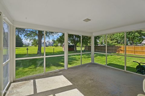 Tiny photo for 517 Kirk Drive, Findlay, OH 45840 (MLS # 10010572)