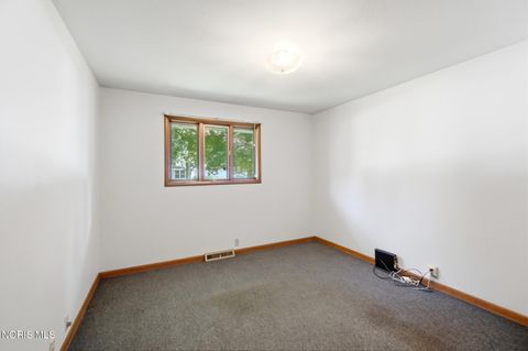 Tiny photo for 517 Kirk Drive, Findlay, OH 45840 (MLS # 10010572)