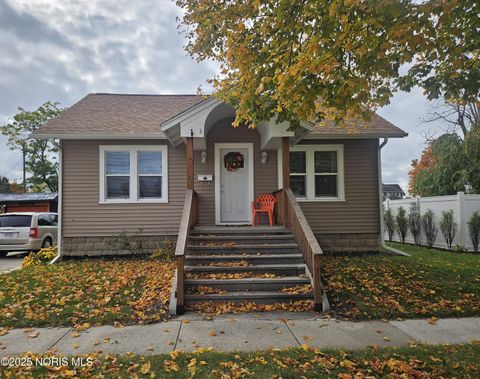Photo of 203 E Williams Street, Archbold, OH 43502 (MLS # 10000584)