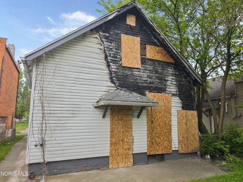 Tiny photo for 1412 Belmont Avenue, Toledo, OH 43607 (MLS # 10007901)