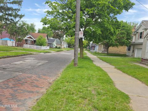 Tiny photo for 1412 Belmont Avenue, Toledo, OH 43607 (MLS # 10007901)