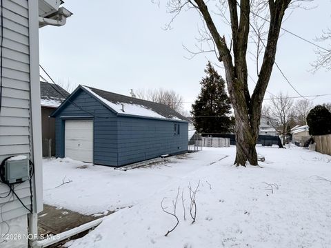 Tiny photo for 809 W North Street, Fostoria, OH 44830 (MLS # 10003247)