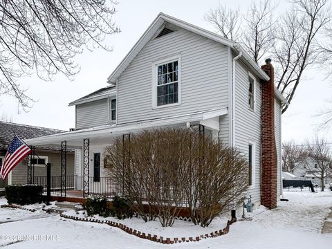 Tiny photo for 809 W North Street, Fostoria, OH 44830 (MLS # 10003247)