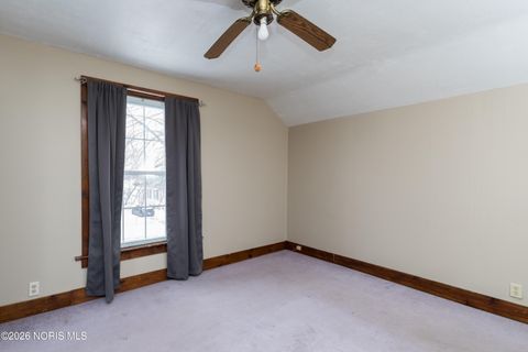 Tiny photo for 809 W North Street, Fostoria, OH 44830 (MLS # 10003247)