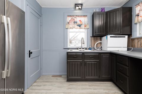 Tiny photo for 809 W North Street, Fostoria, OH 44830 (MLS # 10003247)