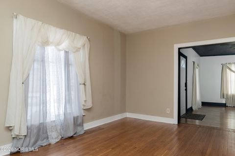 Tiny photo for 809 W North Street, Fostoria, OH 44830 (MLS # 10003247)