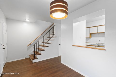 Tiny photo for 4854 Wickford Drive #Apt 2, Sylvania, OH 43560 (MLS # 10003039)