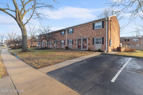 Tiny photo for 4854 Wickford Drive #Apt 2, Sylvania, OH 43560 (MLS # 10003039)