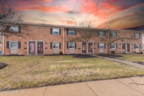 Photo of 4854 Wickford Drive #Apt 2, Sylvania, OH 43560 (MLS # 10003039)