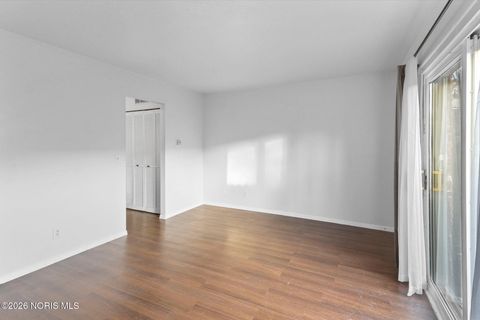 Tiny photo for 4854 Wickford Drive #Apt 2, Sylvania, OH 43560 (MLS # 10003039)