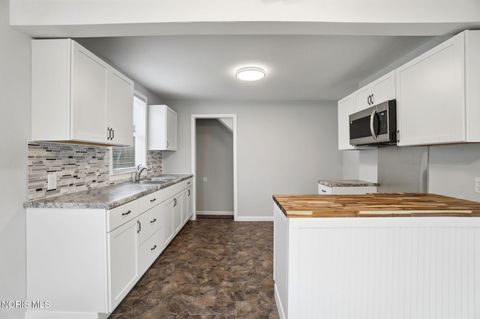 Tiny photo for 724 Brookley Boulevard, Toledo, OH 43607 (MLS # 10004989)