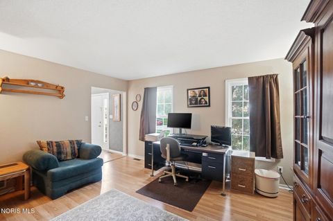 Tiny photo for 674 Harrison Road, Perrysburg, OH 43551 (MLS # 10006347)