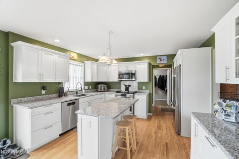 Tiny photo for 674 Harrison Road, Perrysburg, OH 43551 (MLS # 10006347)