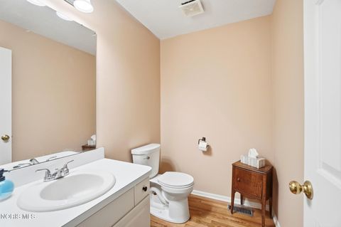 Tiny photo for 674 Harrison Road, Perrysburg, OH 43551 (MLS # 10006347)