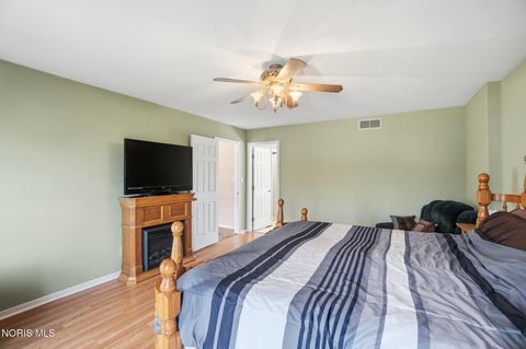 Tiny photo for 674 Harrison Road, Perrysburg, OH 43551 (MLS # 10006347)