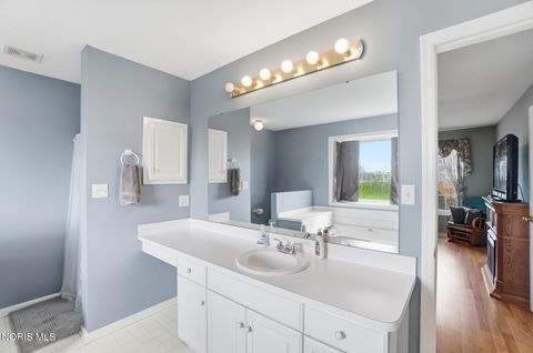 Tiny photo for 674 Harrison Road, Perrysburg, OH 43551 (MLS # 10006347)