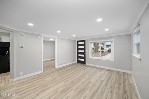 Tiny photo for 514 Conrad Avenue, Toledo, OH 43607 (MLS # 10005789)