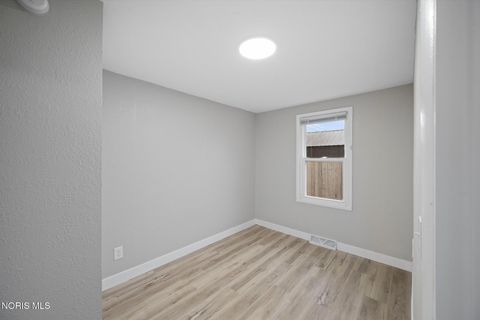 Tiny photo for 514 Conrad Avenue, Toledo, OH 43607 (MLS # 10005789)