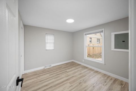 Tiny photo for 514 Conrad Avenue, Toledo, OH 43607 (MLS # 10005789)