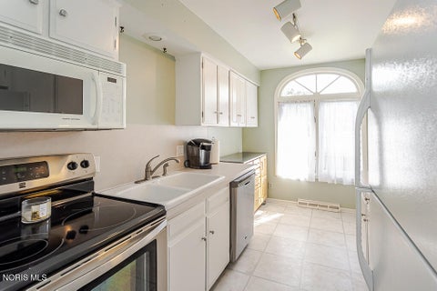 Tiny photo for 5146 Regency Drive #2, Toledo, OH 43615 (MLS # 10013669)