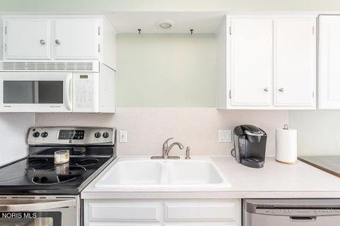 Tiny photo for 5146 Regency Drive #2, Toledo, OH 43615 (MLS # 10013669)