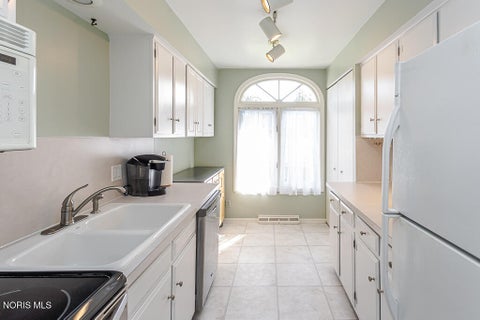 Tiny photo for 5146 Regency Drive #2, Toledo, OH 43615 (MLS # 10013669)