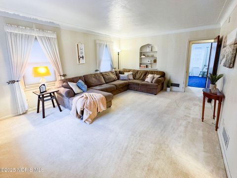 Tiny photo for 4125 Rugby Drive, Toledo, OH 43614 (MLS # 10001885)