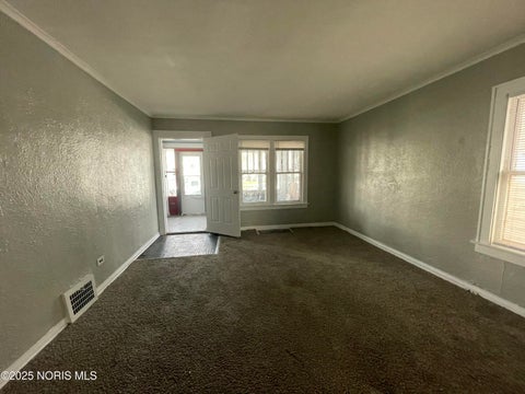 Tiny photo for 1725 Brussels Street, Toledo, OH 43613 (MLS # 10011401)