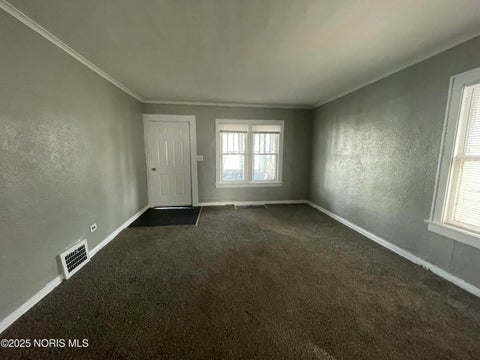 Tiny photo for 1725 Brussels Street, Toledo, OH 43613 (MLS # 10011401)